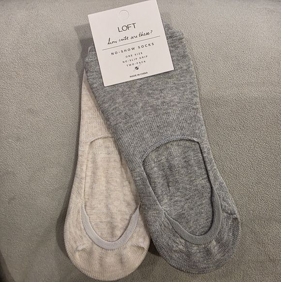 LOFT Accessories - 3for21 LOFT Casual Gray and Cream No-Show Socks